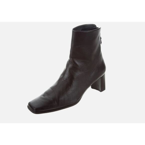 Stuart Weitzman Ankle Boot Black Leather Square Toe Center Zip Back Size 8M - Picture 3 of 9
